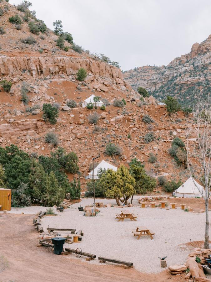 Zion Glamping Adventures Otel Hildale Dış mekan fotoğraf