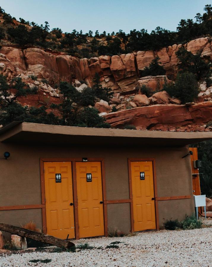 Zion Glamping Adventures Otel Hildale Dış mekan fotoğraf