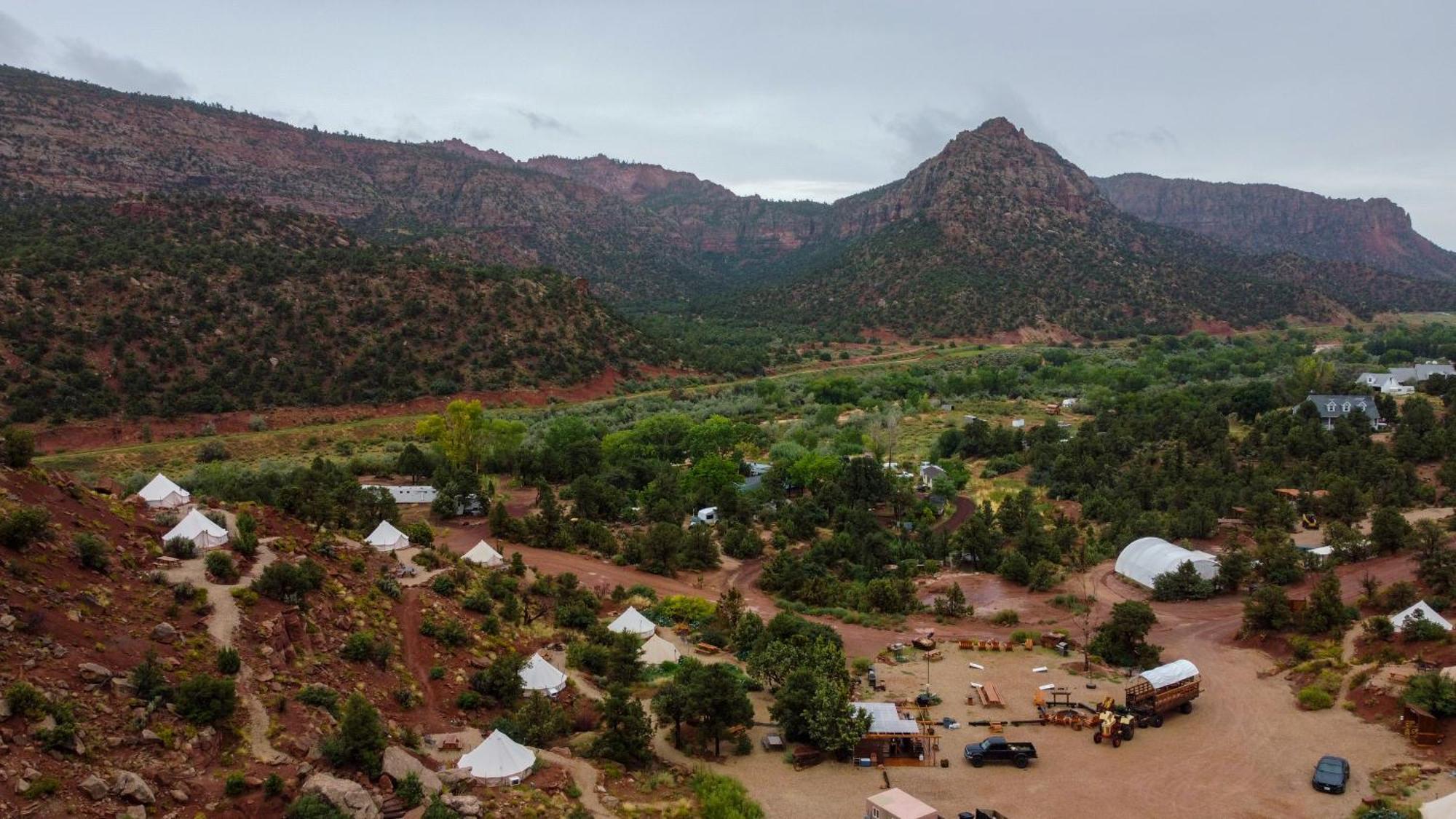 Zion Glamping Adventures Otel Hildale Dış mekan fotoğraf