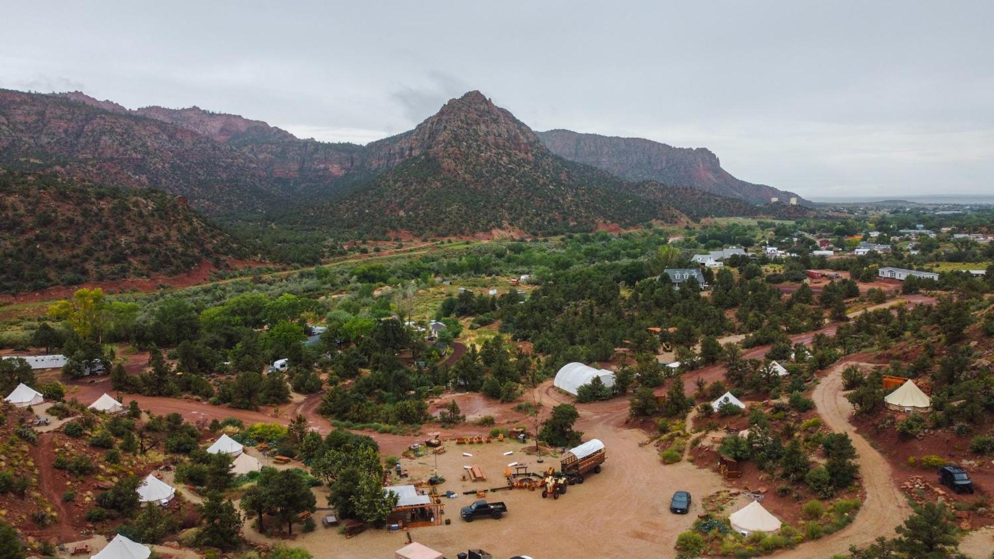 Zion Glamping Adventures Otel Hildale Dış mekan fotoğraf